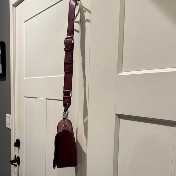 Marc Jacobs Crossbody Bag - Picture 4 of 9